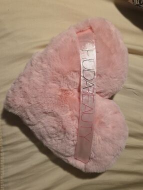 HUDA BEAUTY Jumbo Powder Puff